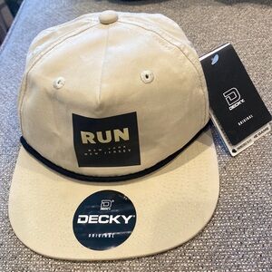 Decky hat